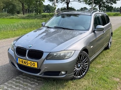 BMW 3-serie Touring - 318d / LEDER / NAVI / 18 INCH / 2009