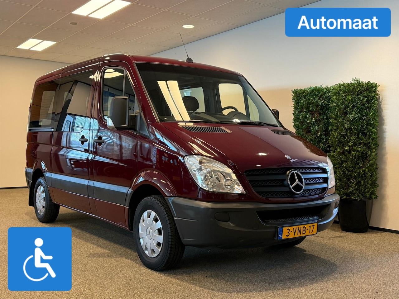 Mercedes-Benz Sprinter - L1H1 Rolstoelbus Automaat Rolstoel voorin - AutoWereld.nl