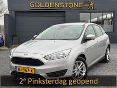 Ford Focus - 1.0 Titanium Clima, Cuise, PDC, Trekhaak, Weinig KM, 125pk, Lmv, 6 Bak, Nieuwe Apk bij Afl