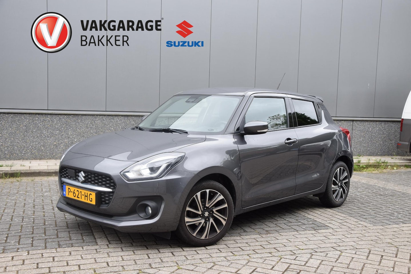 Suzuki Swift - 1.2 Style Smart Hybrid | 1e eigenaar | Dealer onderhouden | Fabrieksgarantie | - AutoWereld.nl