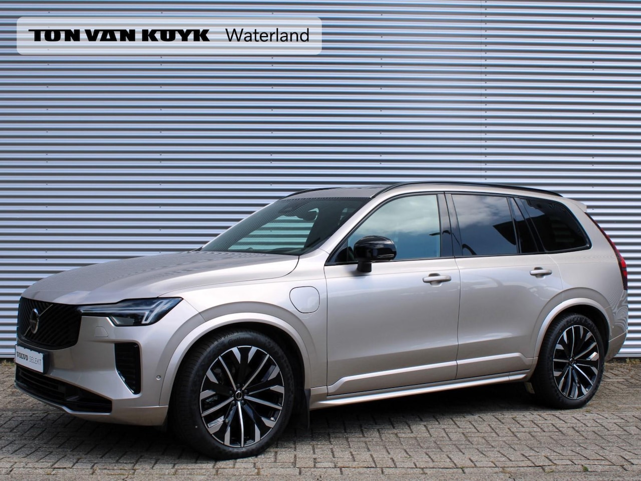 Volvo XC90 - 2.0 T8 Plug-in hybrid AWD Ultra Dark Automaat / Panoramadak / Bowers&Wilkens audio / Lucht - AutoWereld.nl