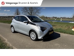 Toyota Aygo - 1.0 VVT-i x-play Automaat