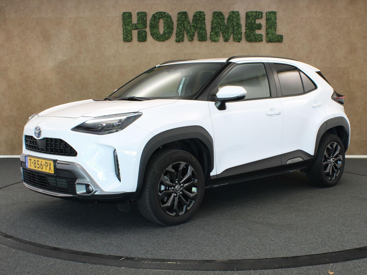 Toyota Yaris Cross - 1.5 Hybrid Explore - ORIGINEEL NEDERLANDSE AUTO - NAVIGATIE - PARKEERSENSOREN VOOR/ ACHTER - AutoWereld.nl