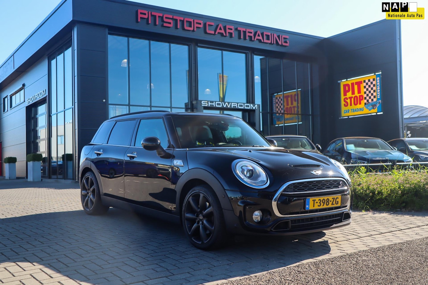 MINI Clubman - 2.0 Cooper S Chili Serious Business Mini 2.0 Cooper S Chili Serious Business, 192 PK, Camera, PDC, Cruise, Navi! - AutoWereld.nl