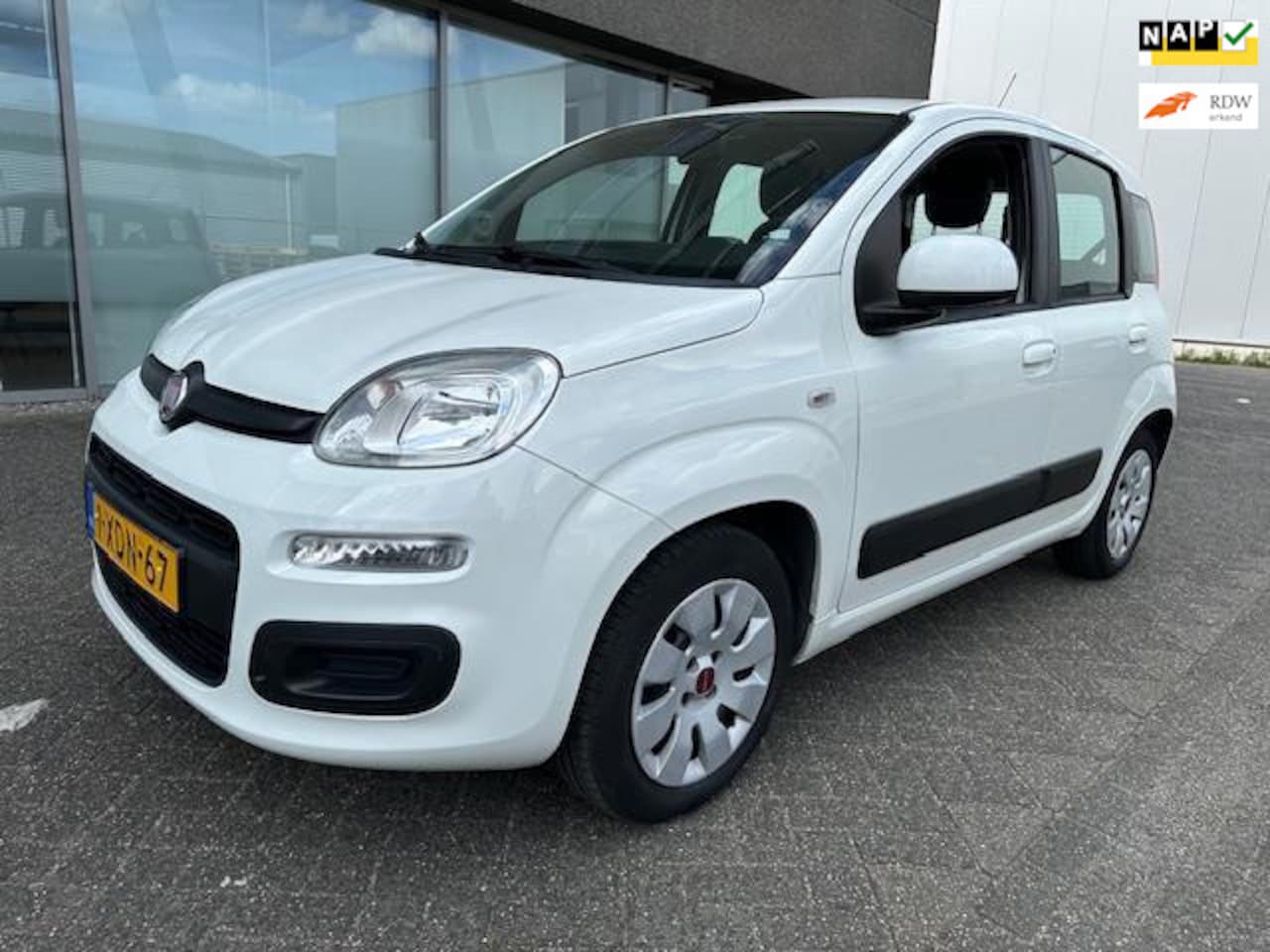 Fiat Panda - 0.9 TwinAir Edizione AIRCO bj 6-2014 apk 6-2025 - AutoWereld.nl