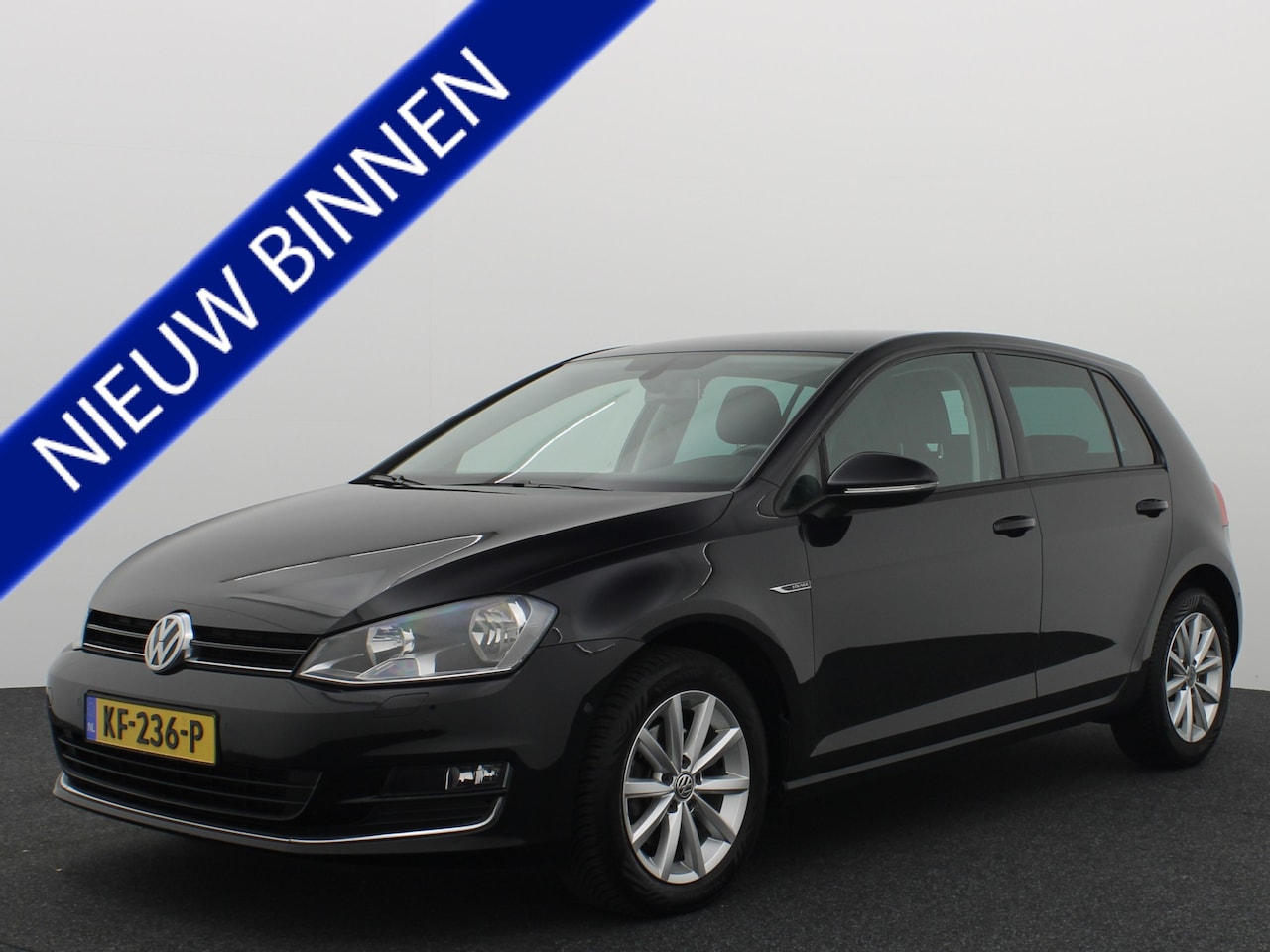 Volkswagen Golf - 1.6 TDI Comfortline NAVI / CLIMA / PDC / BLUETOOTH / CRUISE / ELEK RAMEN - AutoWereld.nl