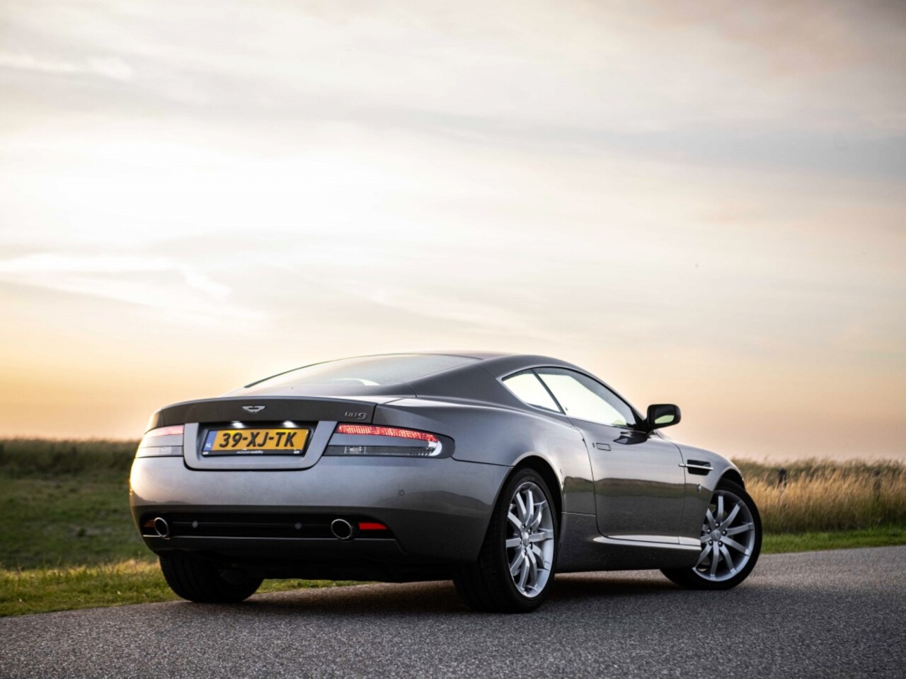 aston-martin-db9-5-9-v12-touchtronic-full-history-youngtimer.jpg