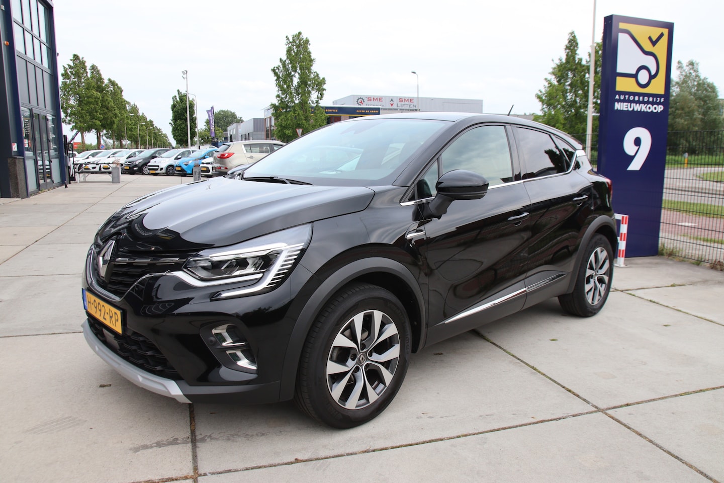 Renault Captur - 1.0 TCe Intens Pano, Carplay, Trekhaak, BOMVOL! Lente aanbieding! - AutoWereld.nl