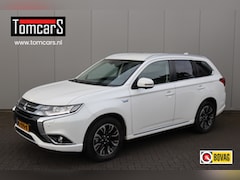 Mitsubishi Outlander - 2.0 PHEV Instyle Leder/Trekhaak/Camera/Stoelverwarming