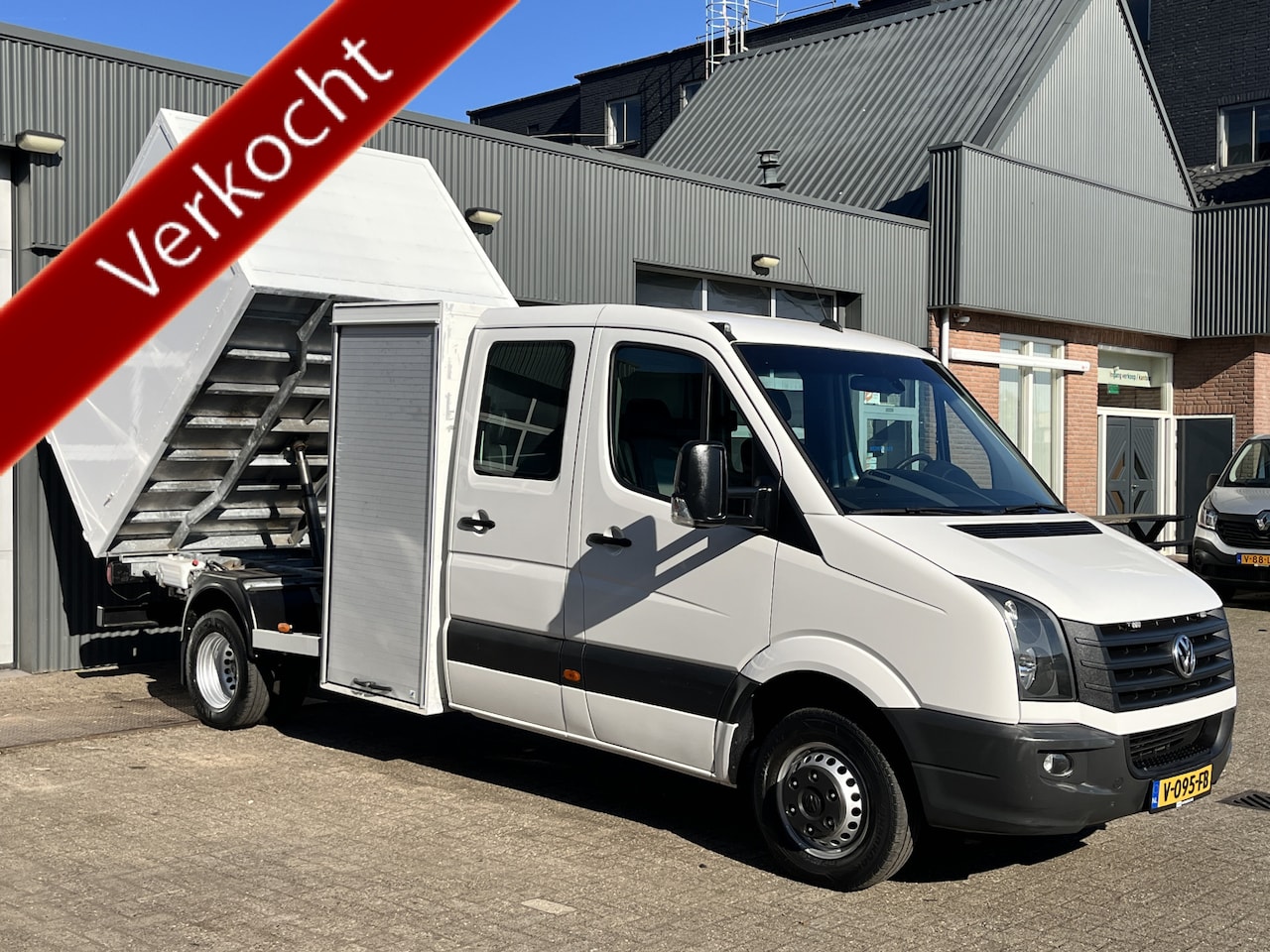 Volkswagen Crafter - 50 2.0 TDI DC 164PK Kipper Airco Cruise controle Navigatiesysteem Trekhaak 3500kg Houtsnip - AutoWereld.nl
