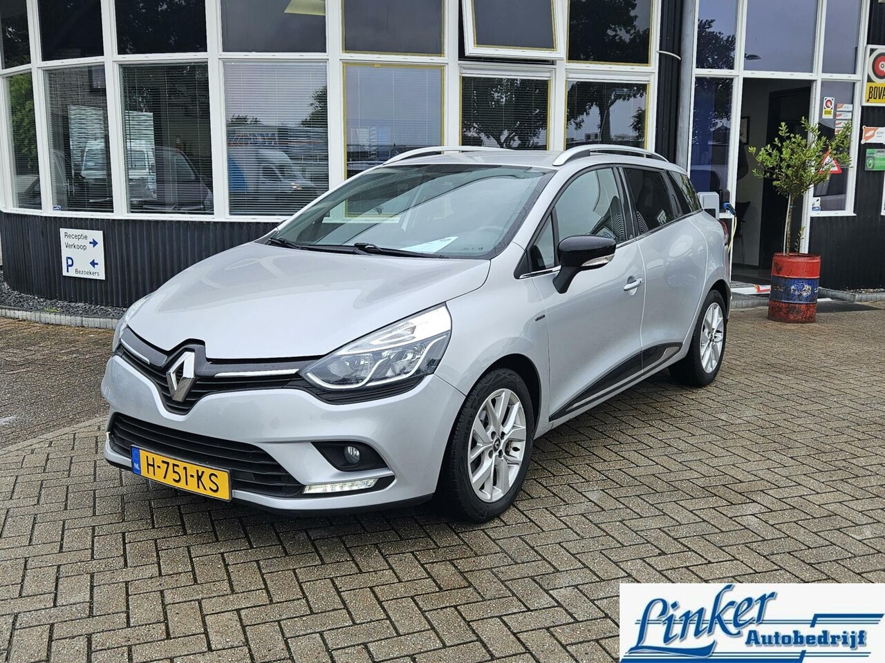Renault Clio Estate - 0.9 TCe Limited - CAMERA / CARPLAY / AIRCO - AutoWereld.nl
