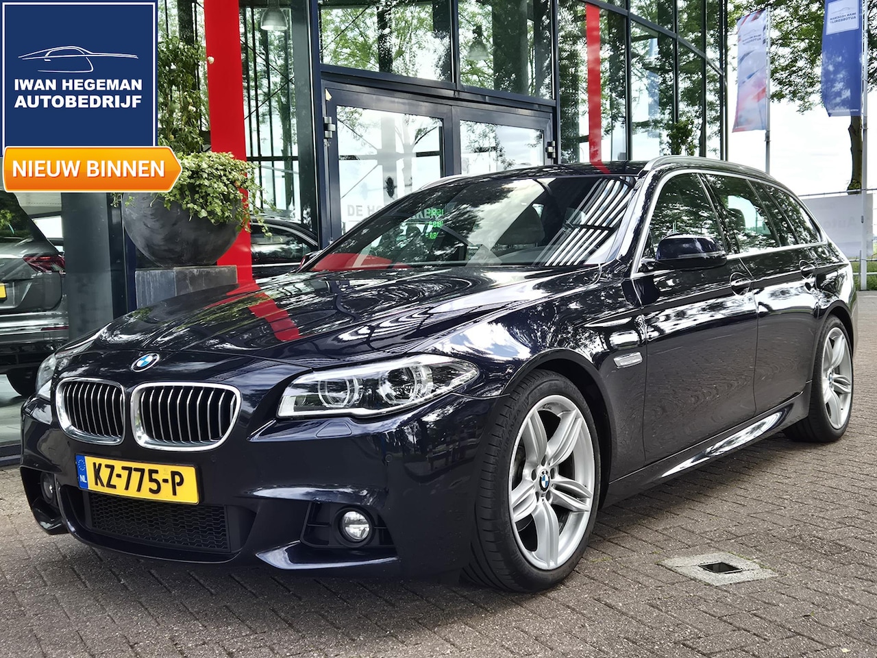 BMW 5-serie Touring - 520d M Sport Edition | Navi | Wegkl. Trekhaak | Lederen bekleding | ECC | PDC + Camera | L - AutoWereld.nl