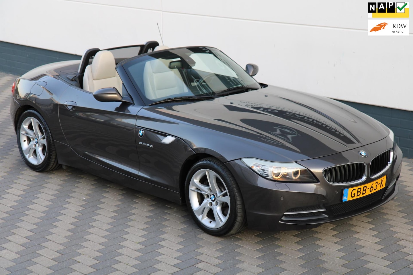 BMW Z4 Roadster - SDrive30i 6 Cilinder Youngtimer Zeer luxe !! - AutoWereld.nl