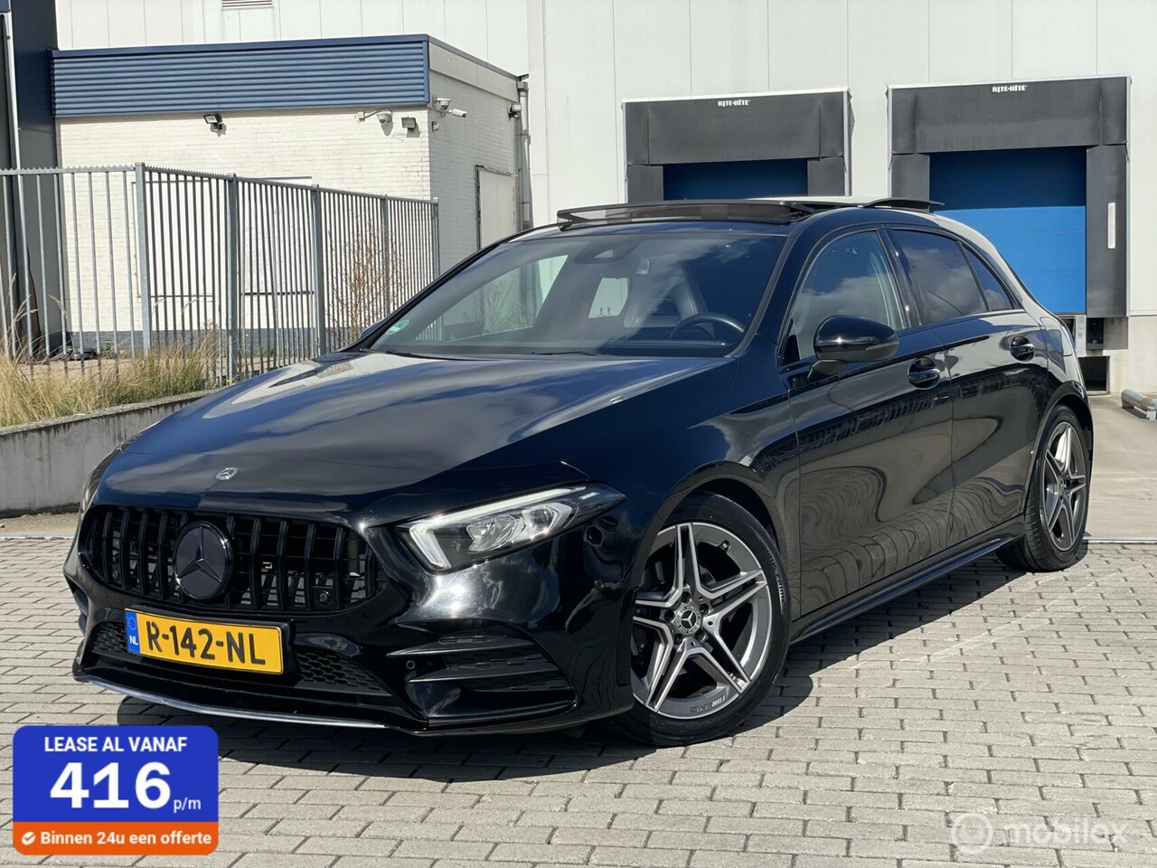 Mercedes-Benz A-klasse - 180 AUT AMG Pano Night Carplay Ambient - AutoWereld.nl