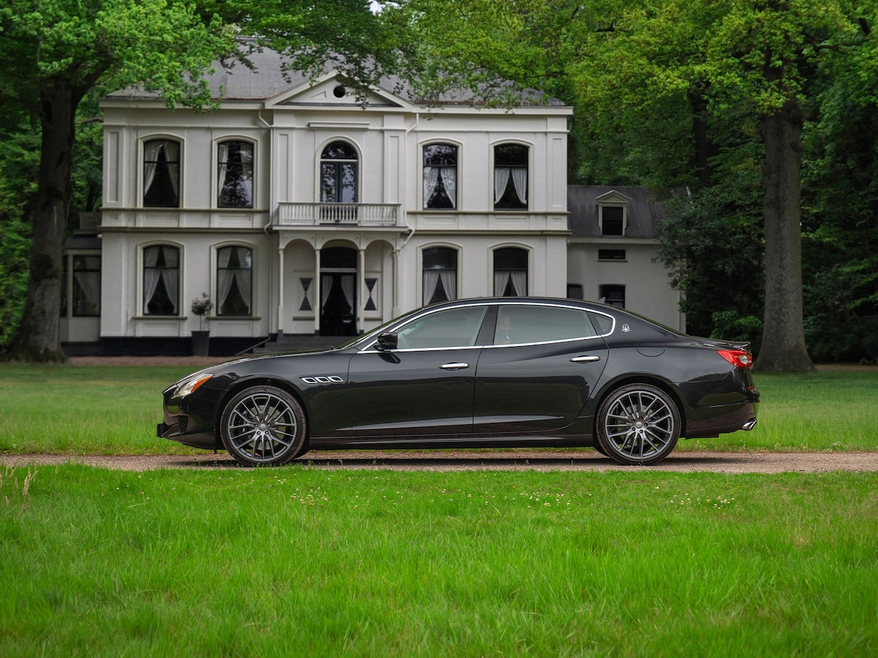 Maserati Quattroporte - 3.8 V8 GTS | 20 inch | Camera - AutoWereld.nl