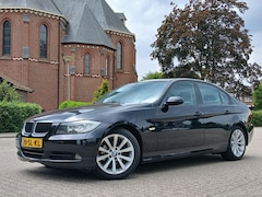 BMW 3-serie - 320i High Executive