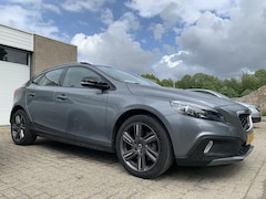 Volvo V40 Cross Country - 2.0 D2 Kinetic NAP NAVI Airco LED Cruise control LM velgen Elektrische pakket