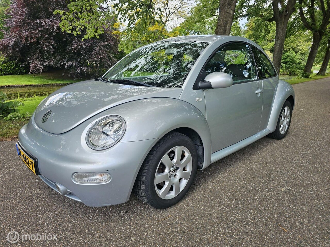 Volkswagen New Beetle - 1.6 - AutoWereld.nl