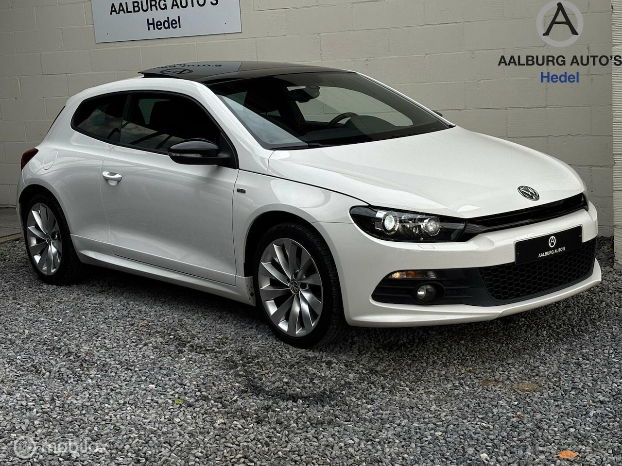 Volkswagen Scirocco - 1.4 TSI 122PK Xenon Panorama dak R-line - AutoWereld.nl