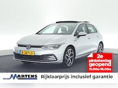Volkswagen Golf - 1.5 eTSI 150pk DSG 1st Edition Stoelverwarming Panoramadak Virtual Cockpit Massage Navigat