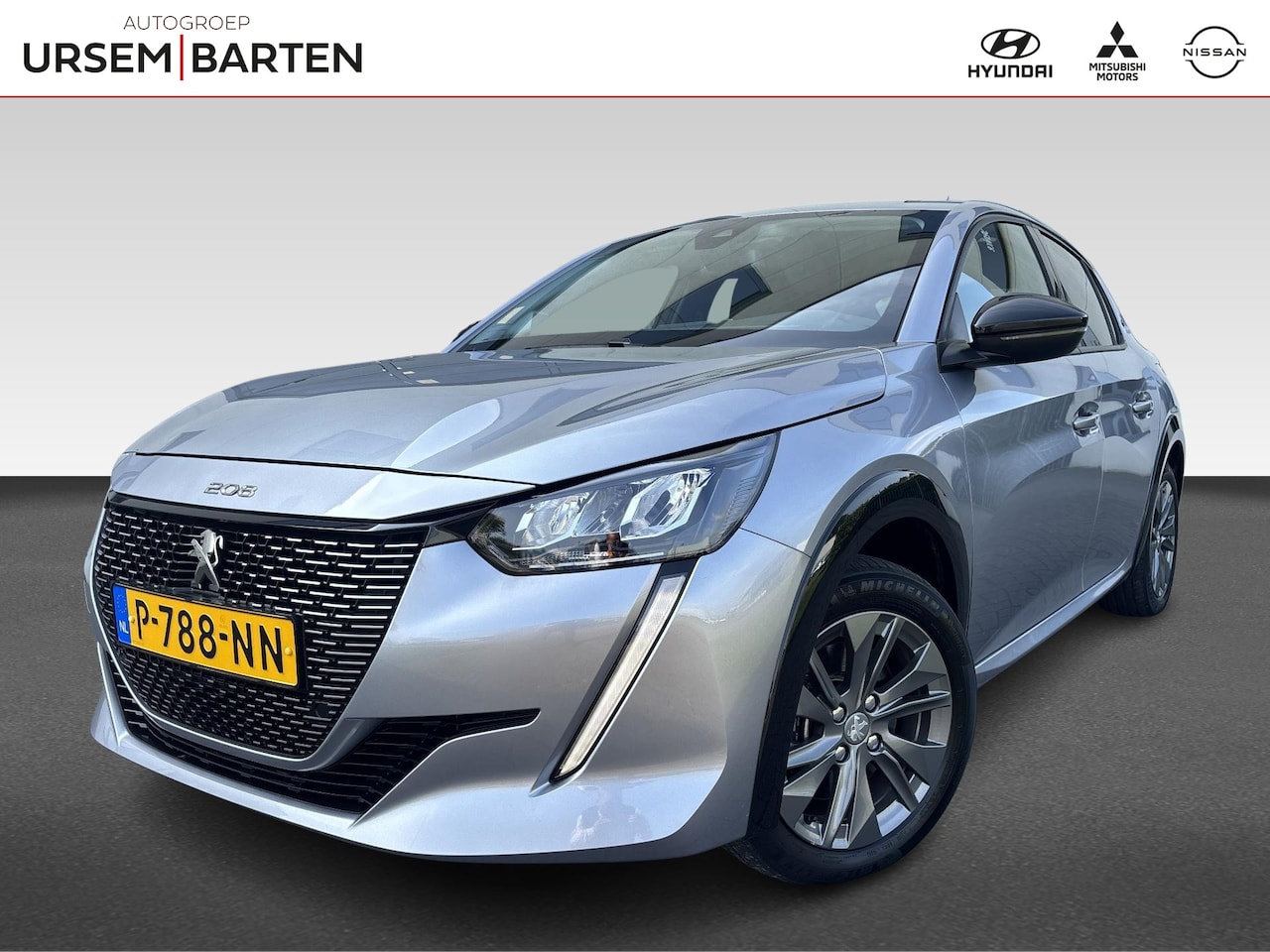 Peugeot e-208 - EV Allure Pack 50 kWh 3 fase | 11 kW lader - AutoWereld.nl