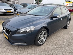 Volvo V40 - 2.0 D2 R-Design