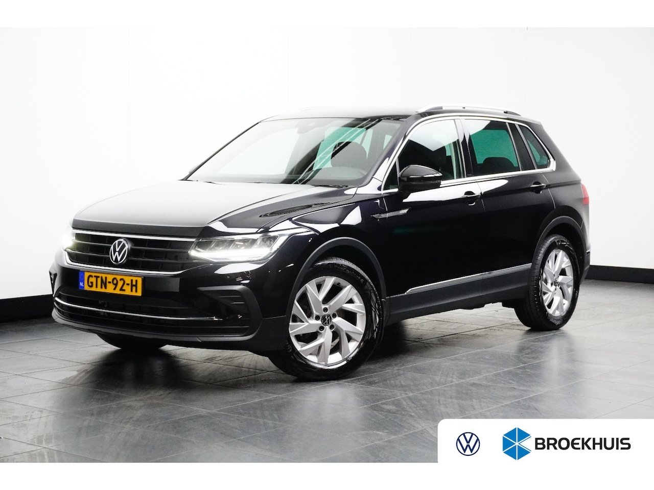 Volkswagen Tiguan - 1.5 TSI 150 pk Life 7-DSG | Achteruitrijcamera | Airco (automatisch) | Buitenspiegels elek - AutoWereld.nl