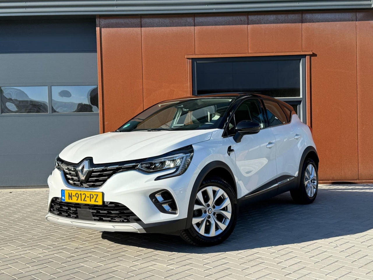 Renault Captur - 1.3 TCe 130 Edition One | Automaat | PANO | Camera | Keyless | CarPlay/Android Auto | PDC - AutoWereld.nl