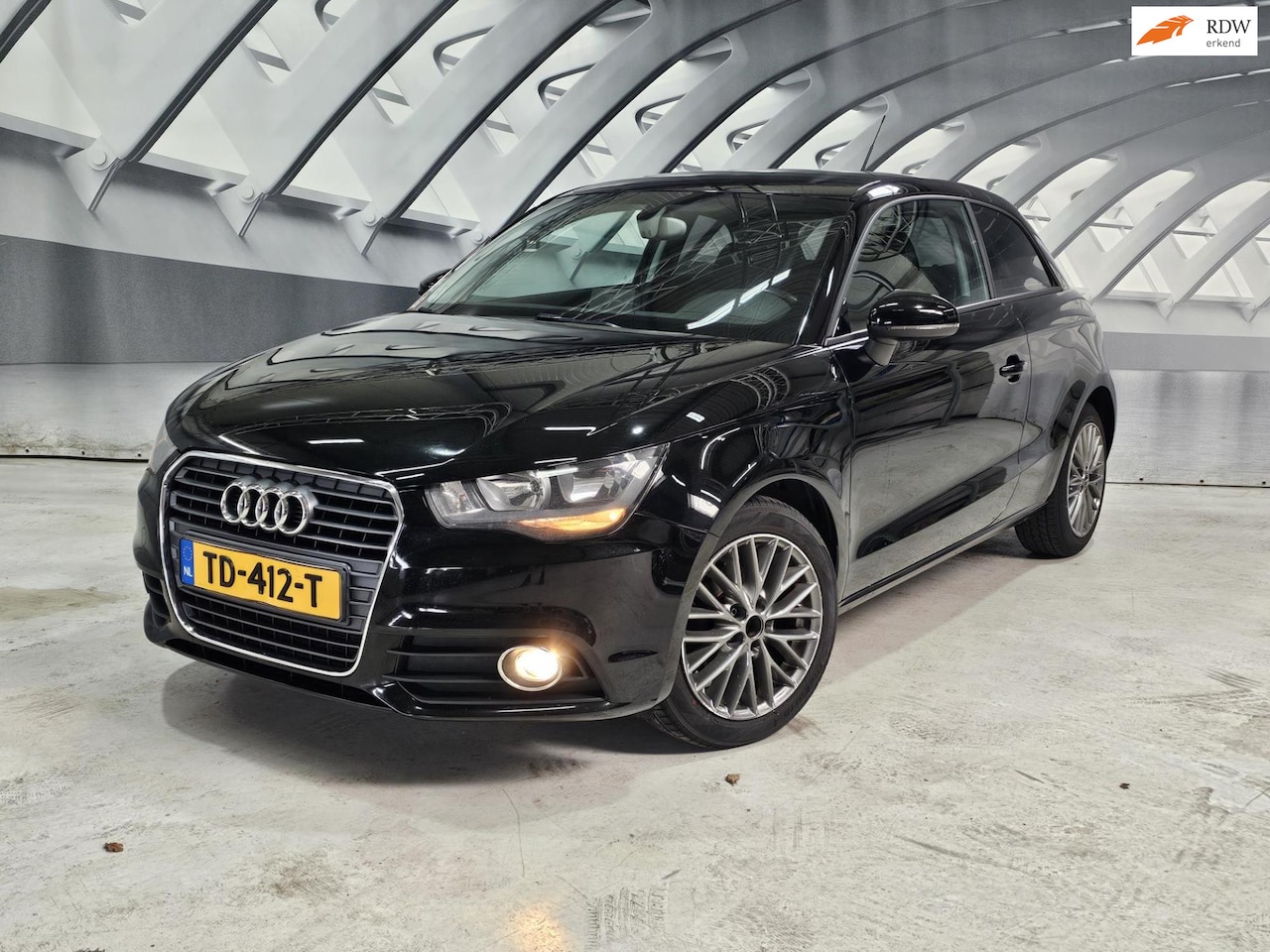 Audi A1 - 1.2 TFSI Attraction Pro Line navi half leer - AutoWereld.nl