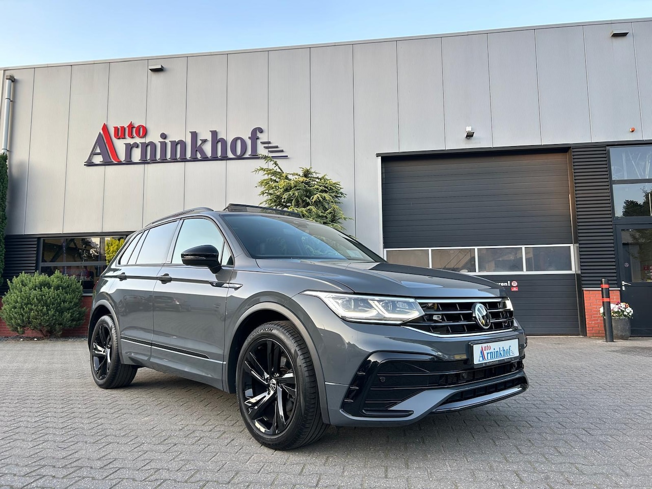 Volkswagen Tiguan - 1.5 TSI R-Line Business 1.5 TSI R-Line Business+ - AutoWereld.nl