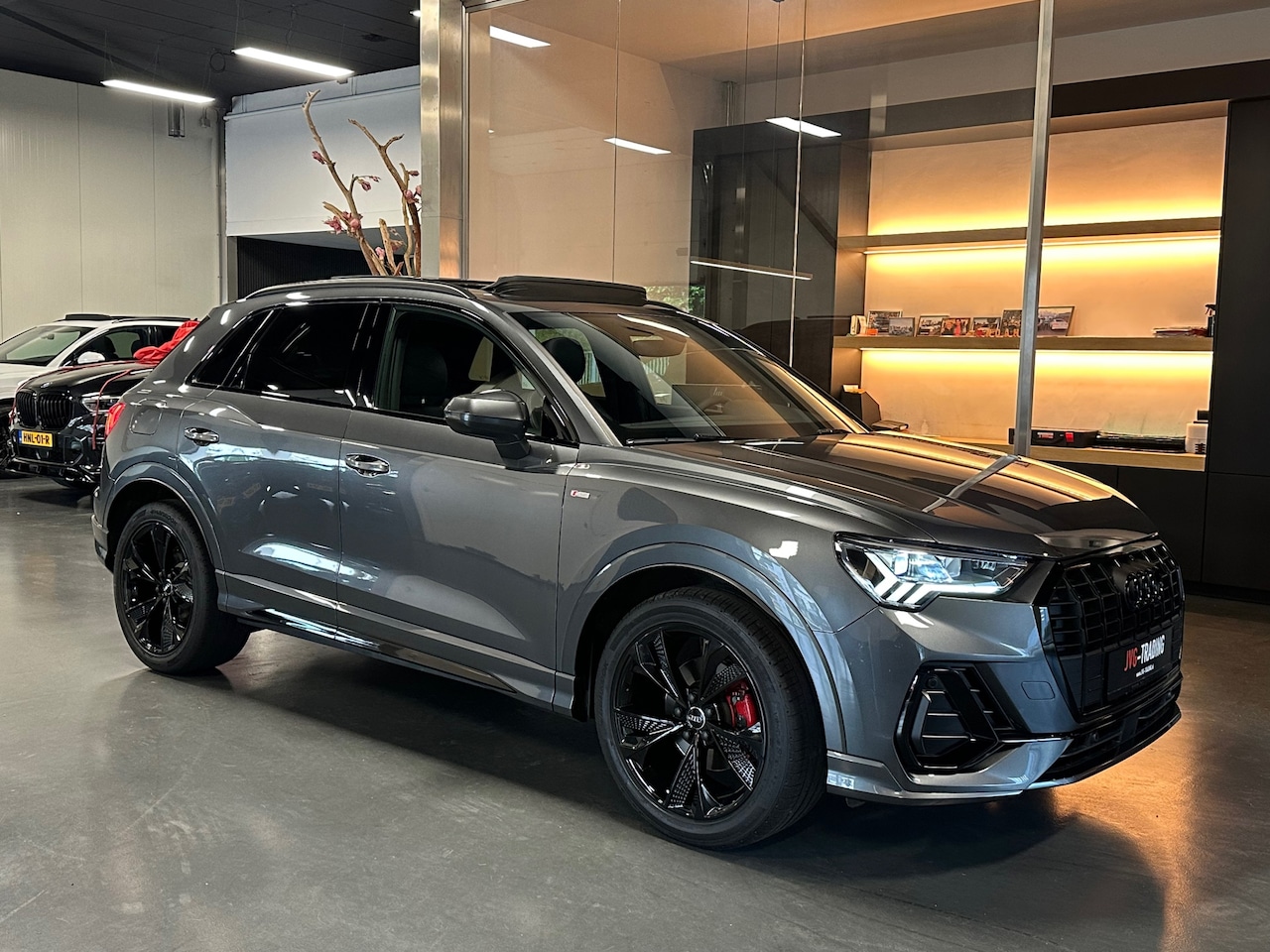 Audi Q3 - 35 TFSI S Line Panorama Sfeerverl. Keyless ACC Led - AutoWereld.nl