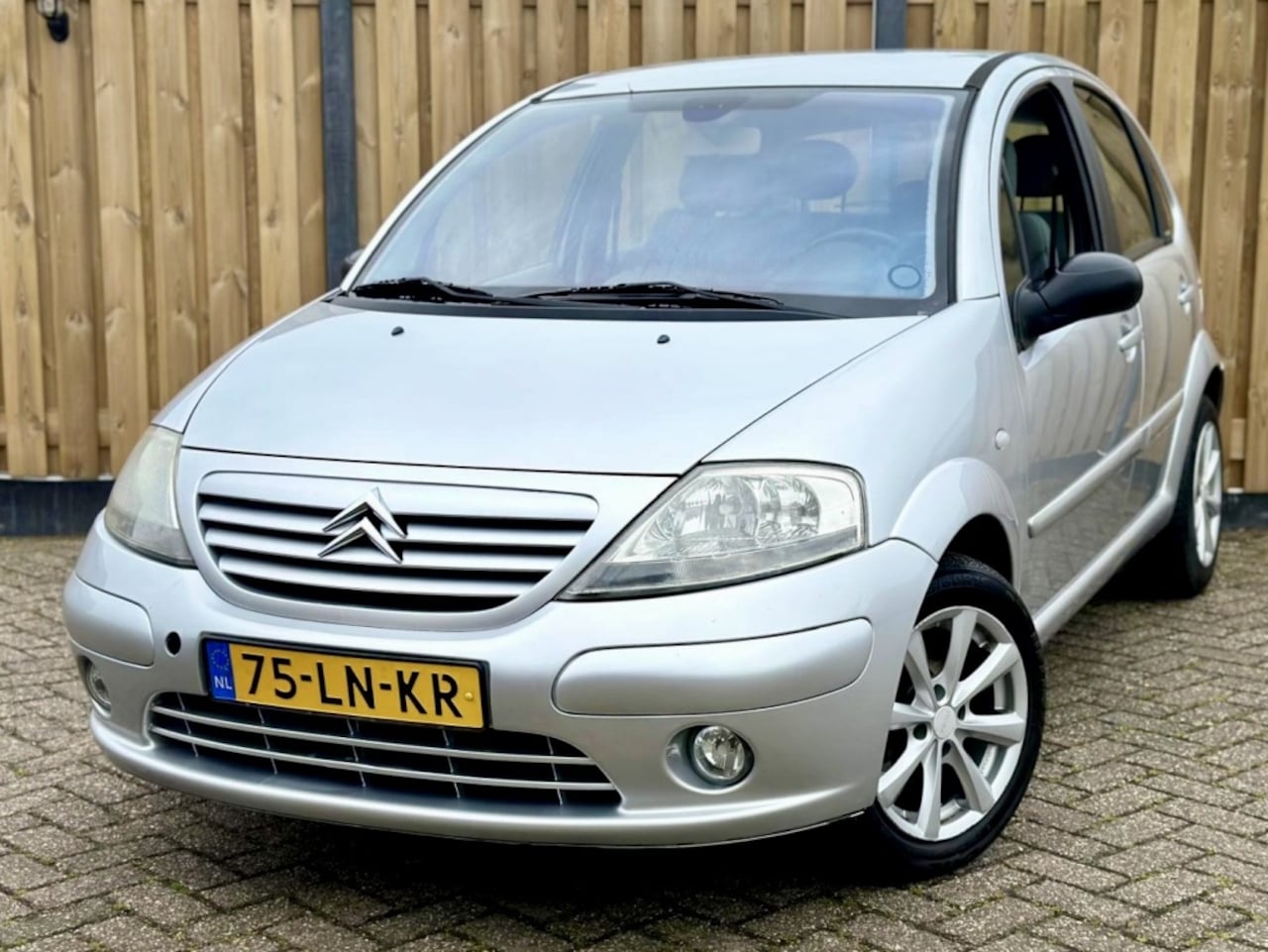Citroën C3 - 1.4i Exclusive |Airco |CruiseC |Nieuwe APK - AutoWereld.nl