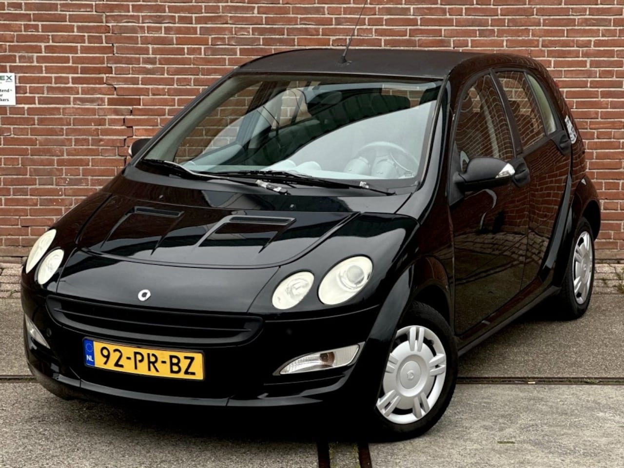 Smart Forfour - 1.1 blackbasic |Airco |Stuurbkr |Nwe APK |NAP - AutoWereld.nl