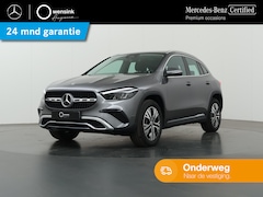 Mercedes-Benz GLA-Klasse - 250 e Business Luxury Line | Panoramadak | Verwarmd stuur | Distronic |