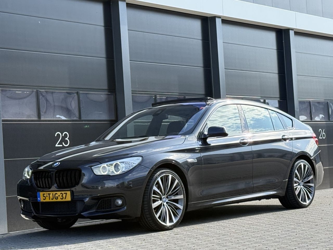 BMW 5-serie Gran Turismo - GT 520d M-Pakket Pano Leer Memory - AutoWereld.nl