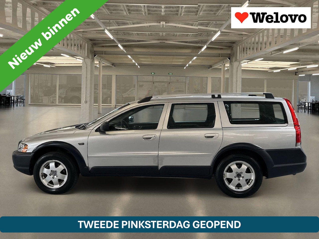 Volvo XC70 - 2.5 T Momentum Incl. BTW, Rijklaar+garantie, boekjes.... - AutoWereld.nl