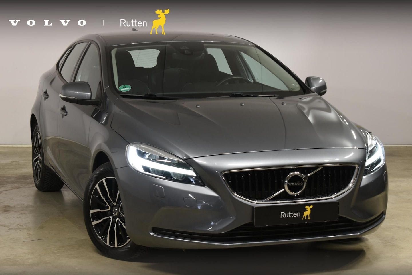 Volvo V40 - T2 122PK Nordic+ / Navigatie / Camera / Cruise Control / Stoelverwarming / LM Velgen / - AutoWereld.nl