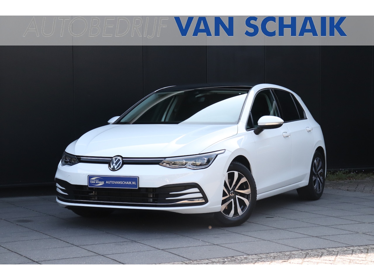 Volkswagen Golf - 2.0 TDI Active 150 PK DSG| HEAD-UP | SCHUIFDAK | IQ LIGHT |TREKHAAK | CAMERA | NAVI | CRUI - AutoWereld.nl