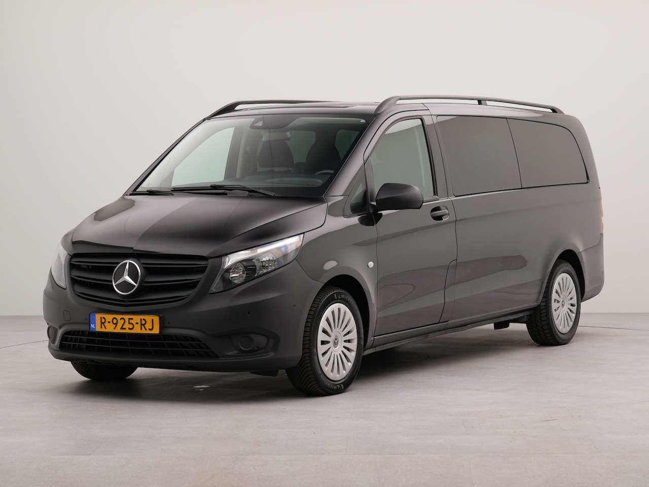 Mercedes-Benz Vito Tourer - 116 CDI Pro Extra Lang 9 pers. automaat - AutoWereld.nl