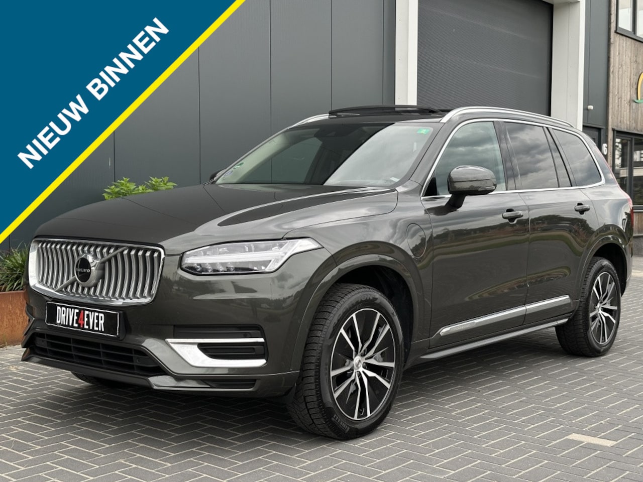 Volvo XC90 - 2.0 T8 AWD 7p Inscript. M2022 NAVI PANO ELEK PAKKET SPORTVELGEN - AutoWereld.nl