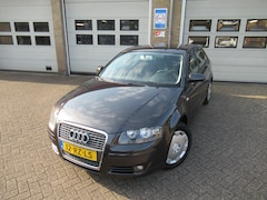 Audi A3 Sportback - 1.6 FSI Attraction MEENEEMPRIJS