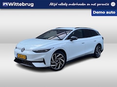 Volkswagen ID.7 Tourer - Pro Business 77 kWh / Head-Up Display / IQ. Light / Side Assist / Navigatie / 360 graden c