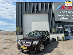 Toyota Avensis Wagon - 2.0 VVTi Luna Business NAVI/CLIMA/CRUISE/TREKHAAK/PDC