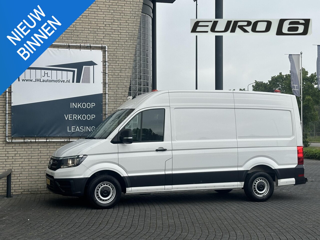 Volkswagen Crafter - 35 2.0 TDI L3H3*A/C*CRUISE*3000KG HAAK* - AutoWereld.nl