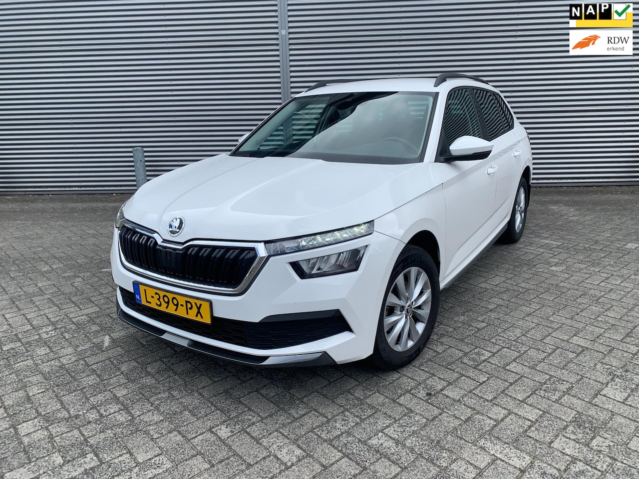 Skoda Kamiq - 1.0 TSI Style / Airco / Navigatie / Led / Sport Line/ - AutoWereld.nl