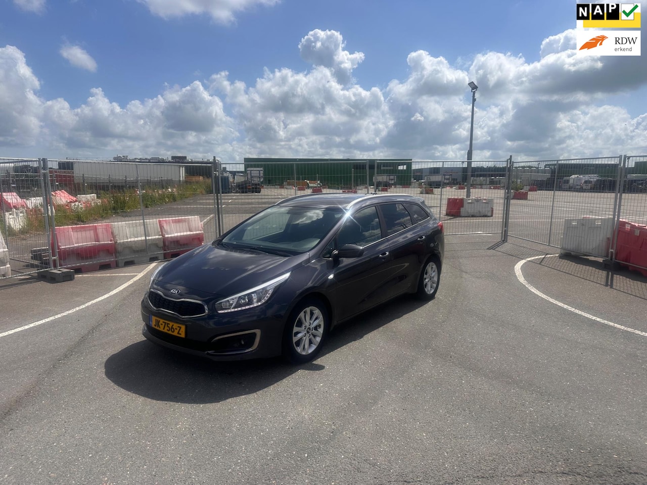 Kia Cee'd Sportswagon - 1.6 GDI First Edition Navi.Clima.Camera.Ex bpm - AutoWereld.nl