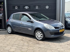 Renault Clio - 1.2-16V Special Rip Curl - 1e Eigenaar - Airco - 5 Deurs - Lage km N.a.p