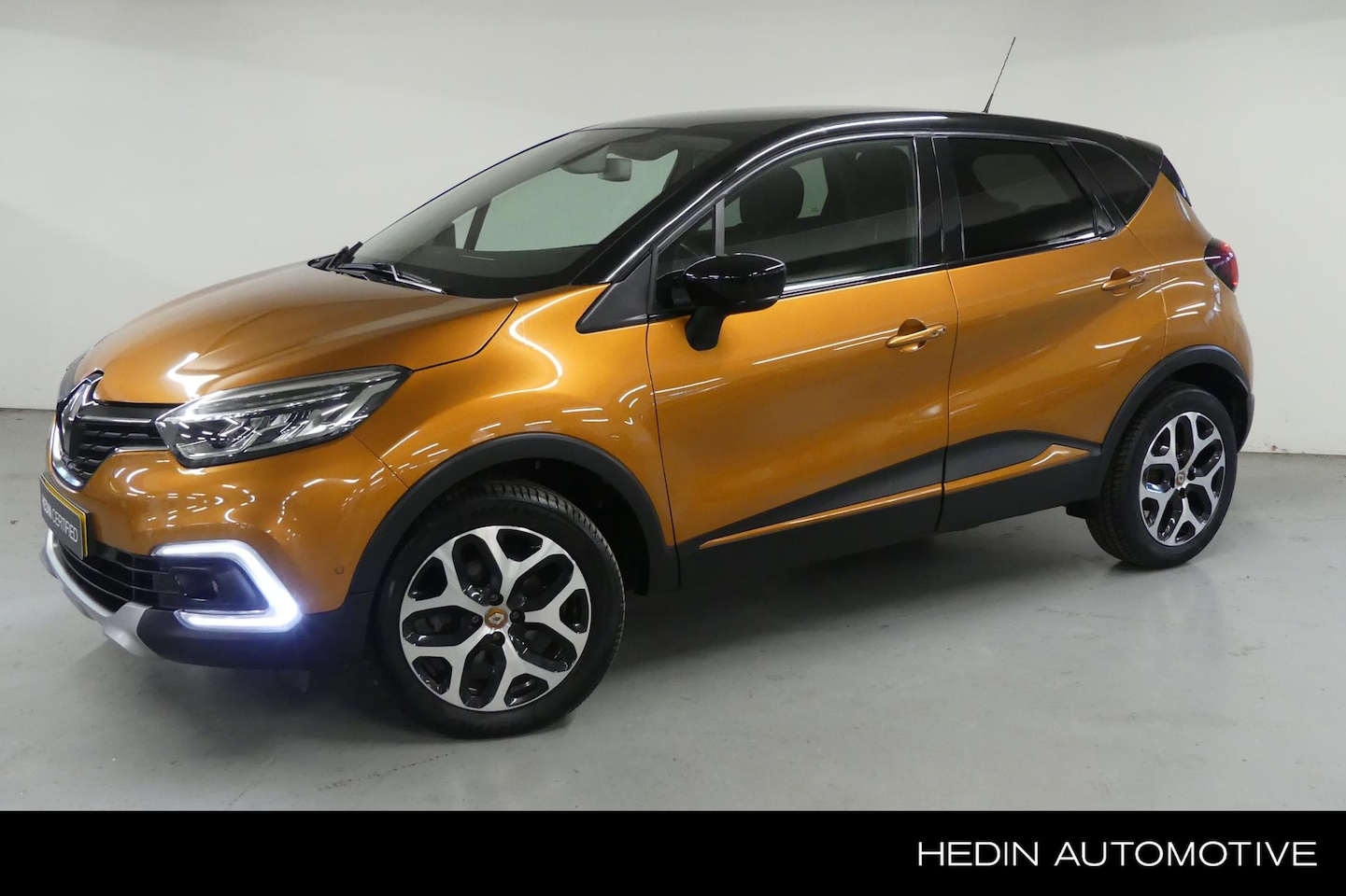 Renault Captur - TCe 120 Intens | R-Link Multimedia & Navigatie | LED Pure Vision | Panoramadak | Camera | - AutoWereld.nl