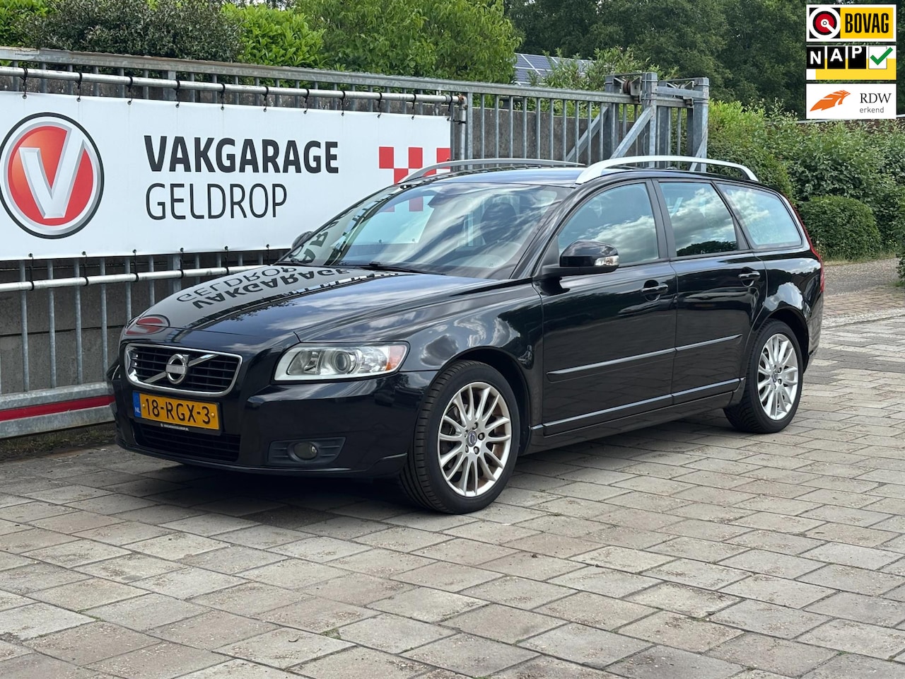 Volvo V50 - 2.0 Sport Nwe APK, Nwe remblokken achter, Onderhopudsbeurt - AutoWereld.nl