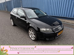 Audi A3 - 1.6 FSI Attraction Clima, Cruise control, Lichtmetalen velgen Bij de verkoop van gebruikte